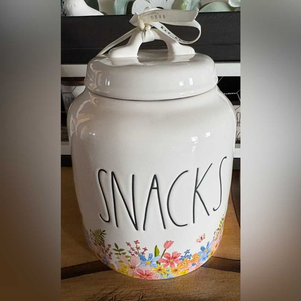 Rae Dunn White Ceramic “SNACKS” Canister, Lid with Ribbon